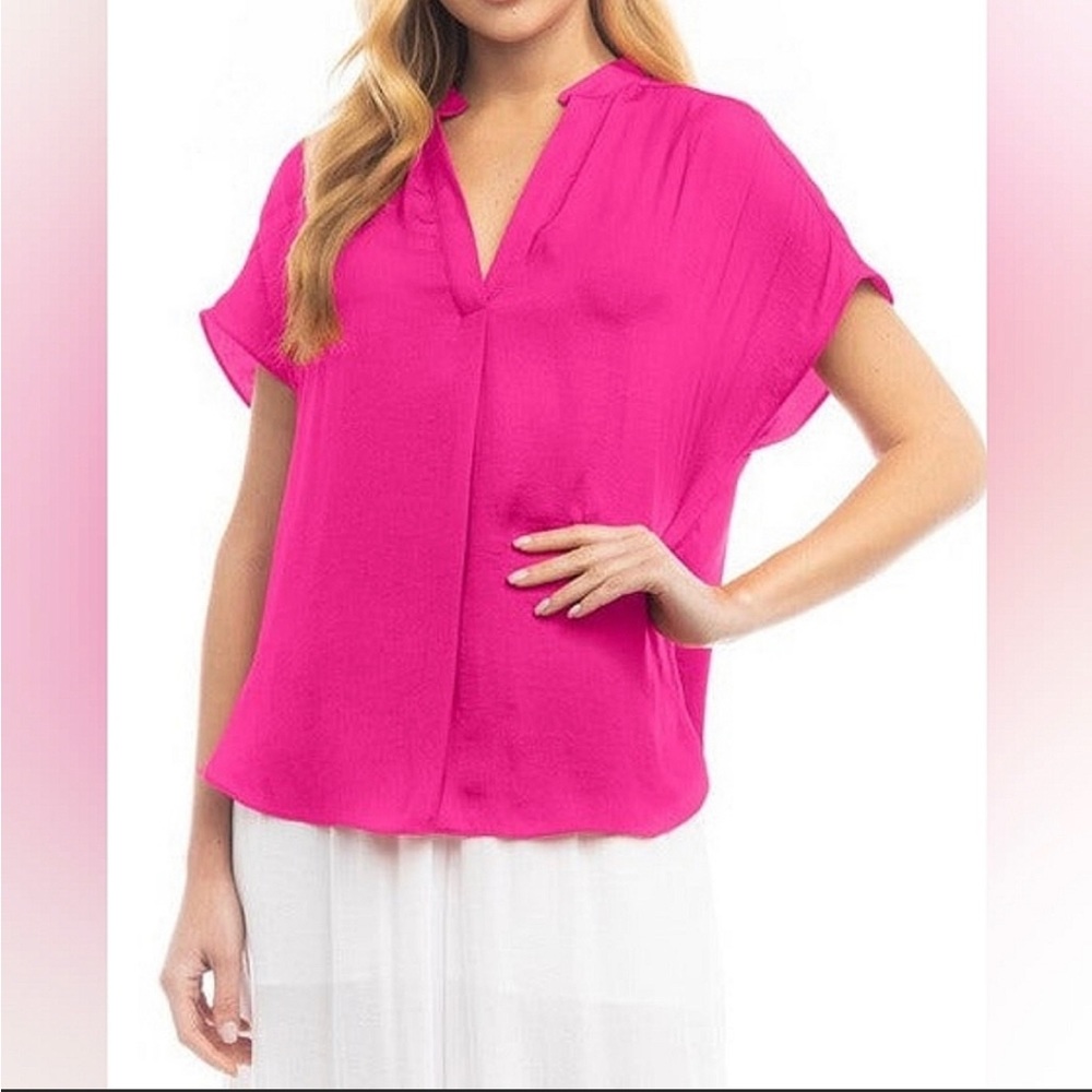 Rachel by Rachel Roy  v- neck relaxed oversize Pink blouse, Size Medium.
